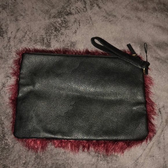 Burgundy smooth fuzzy purse - Picture 4 of 5